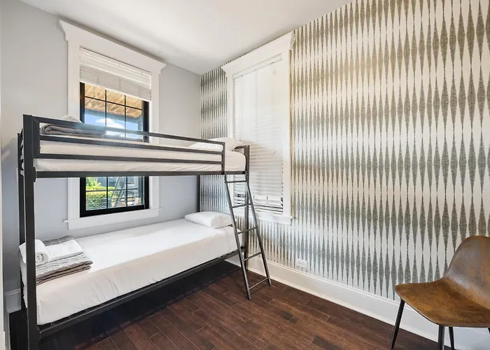 Apartment Wrigleyville Chicago