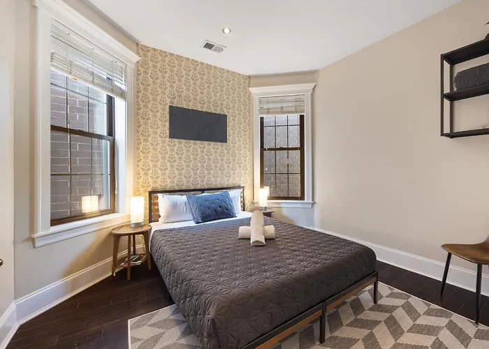 Apartment Wrigleyville Chicago