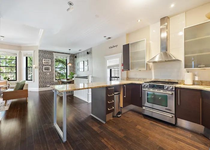 Apartment Wrigleyville