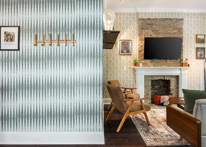 Apartment Wrigleyville Chicago