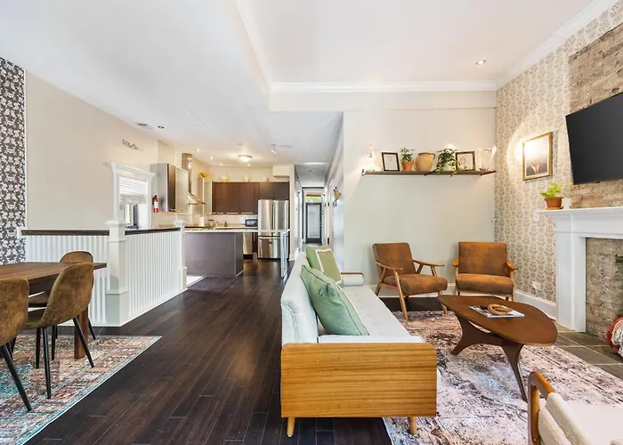 Apartment Wrigleyville Chicago