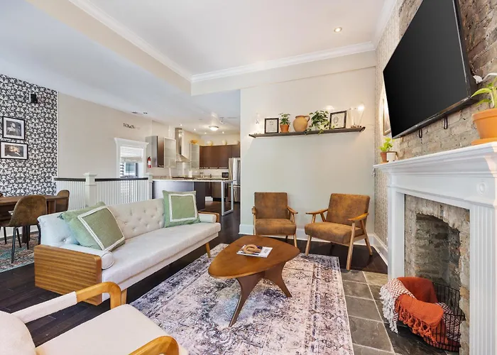 Wrigleyville Apartment