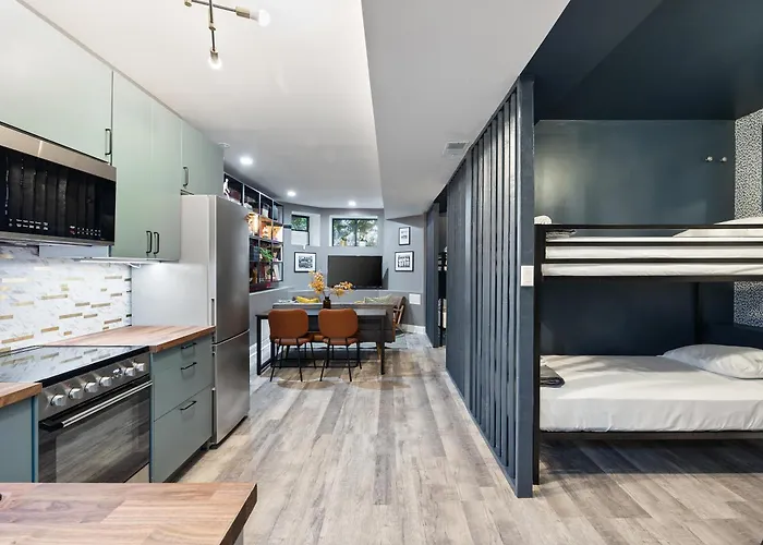 Wrigleyville Apartment