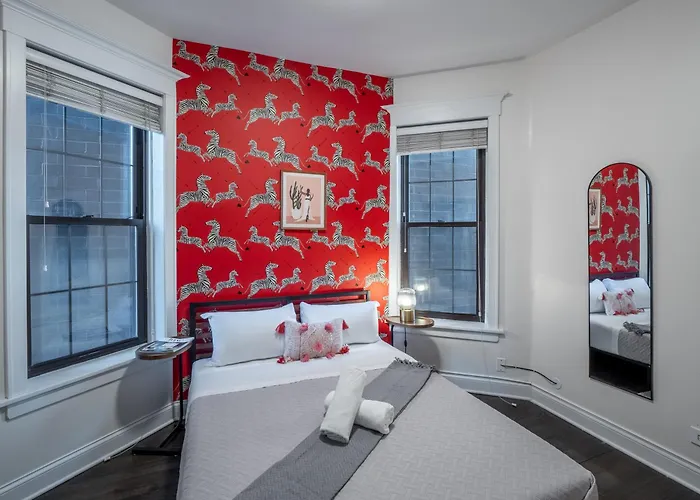 Apartment Wrigleyville