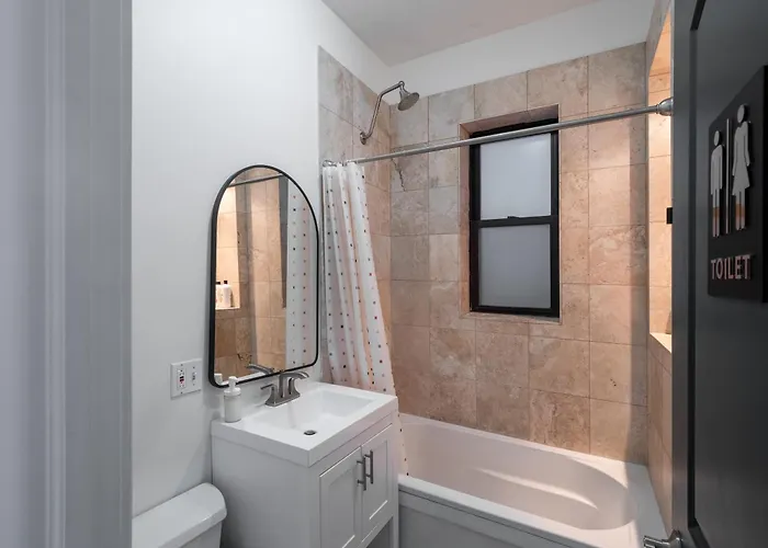 Wrigleyville Apartment